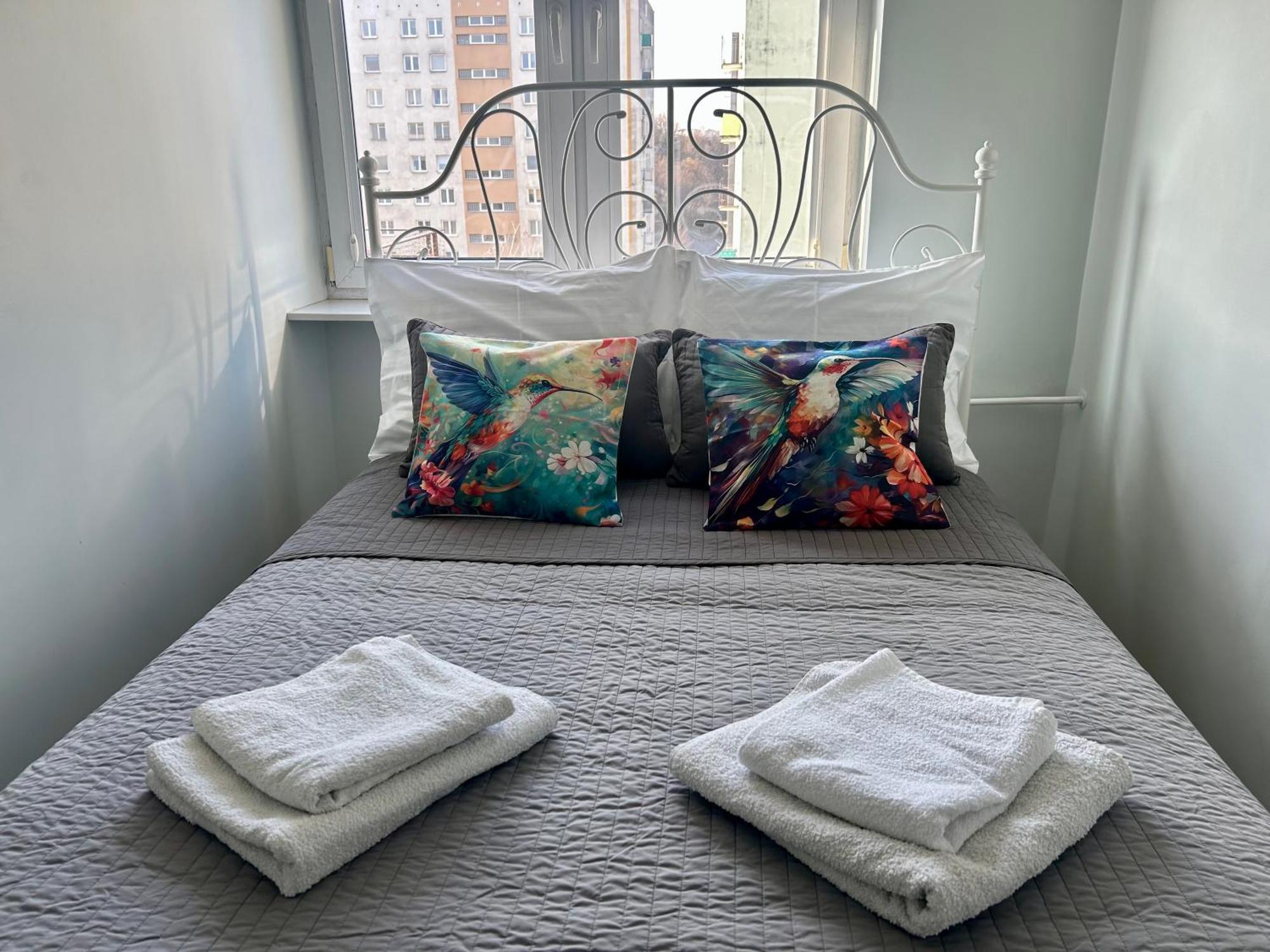 Apartment White Pearl *